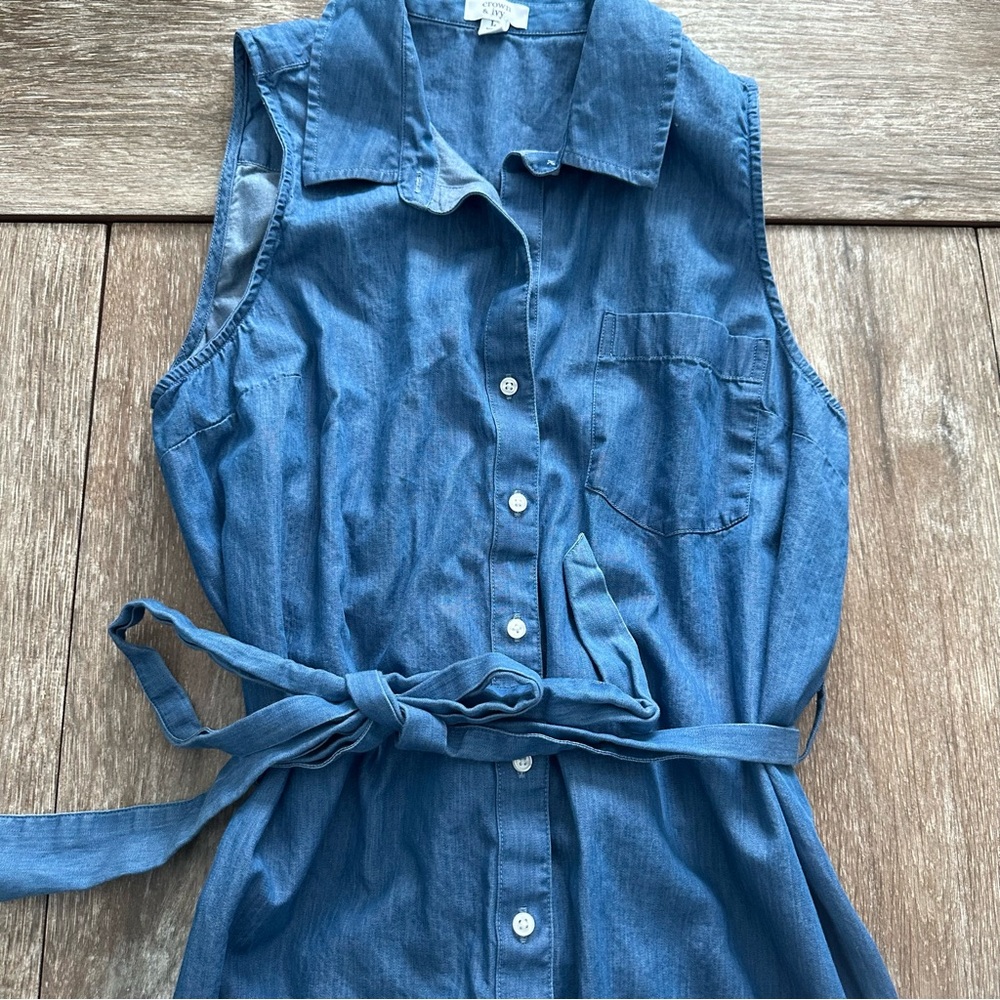 Crown & Ivy Chambray 100% Cotton Button-Up Dress with belt, Size Large